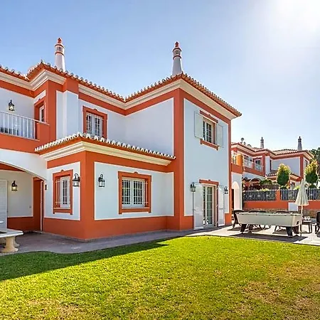Privada De 4 Quartos, Pisicina, Jardim, Wi-fi ホテル アルブフェイラ