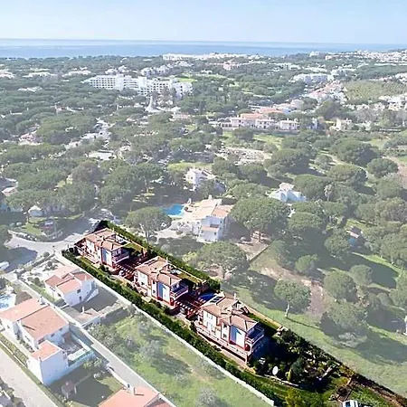 Privada De 4 Quartos, Pisicina, Jardim, Wi-fi 3*