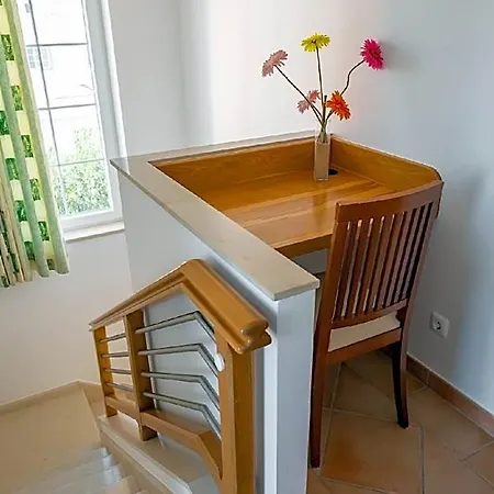 Privada De 4 Quartos, Pisicina, Jardim, Wi-fi ホテル 3*